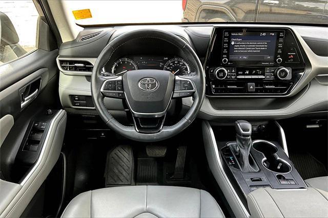 2021 toyota highlander xle