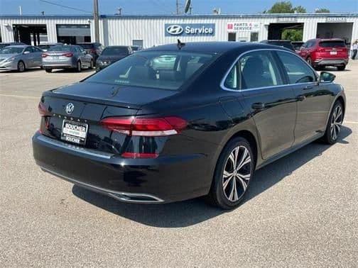 2021 volkswagen passat 2.0t se in janesville, wisconsin
