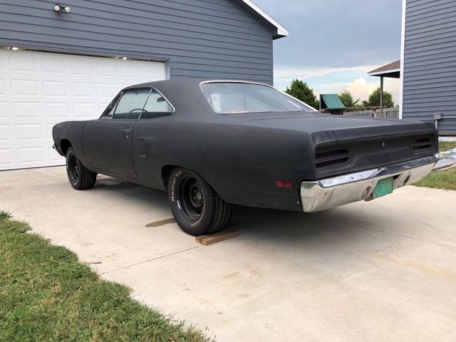 1970 plymouth roadrunner v code 4 speed road runner 440 6 barrel pack pak dana