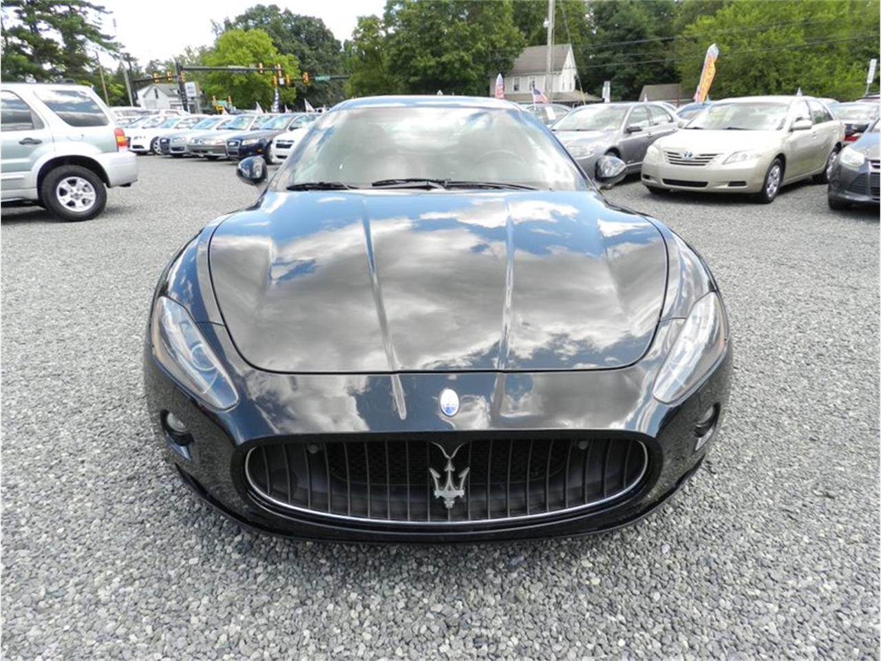 2011 maserati granturismo
