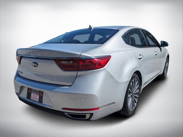 2017 kia cadenza premium