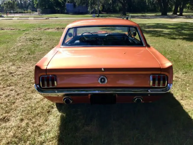 1965 (1964 1/2) ford mustang v8