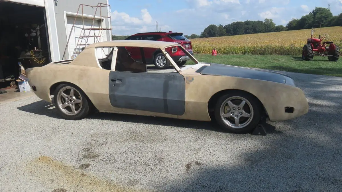 1963 avanti, stainless frame, viper diff., c4 corvette suspension, ls1, t56