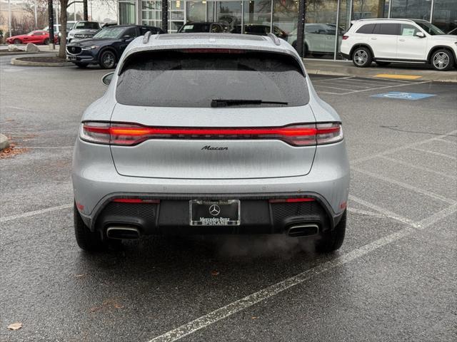 2022 porsche macan base