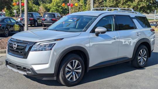 2024 Nissan Pathfinder sl