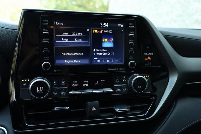 2021 toyota highlander xle