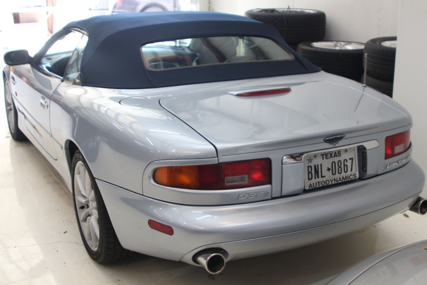 2002 aston martin db7 convertible