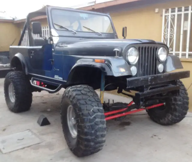 jeep: cj 7 lifted modified / chevy axles