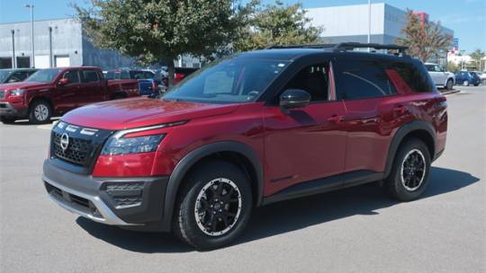 2023 nissan pathfinder sv