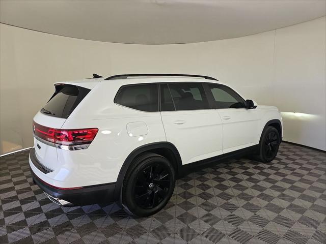 2024 volkswagen atlas 2.0t se w/technology