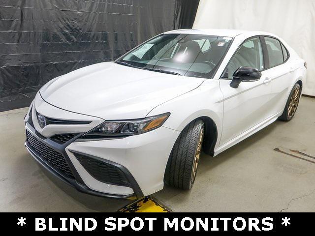 2023 toyota camry hybrid se