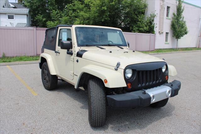 2011 jeep wrangler sahara