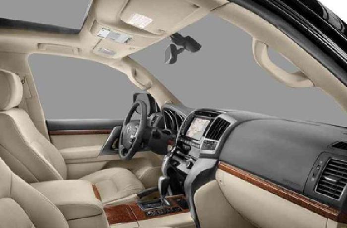 2013 toyota land cruiser in clarksville, in
