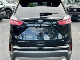 2022 Ford Edge titanium