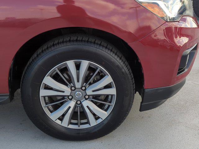 2019 nissan pathfinder sv
