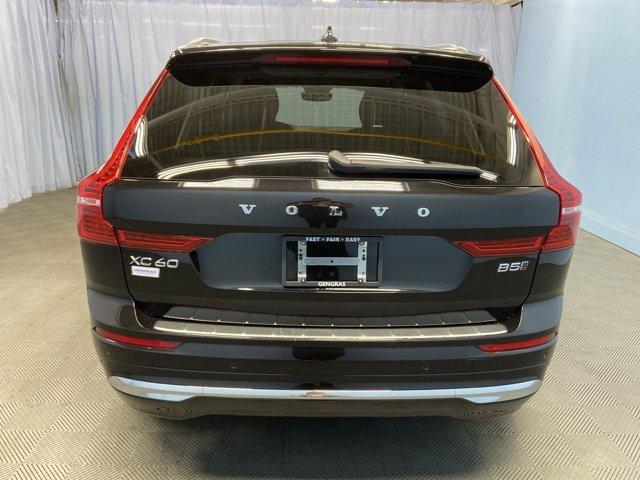 2023 volvo xc60 b5 ultimate bright theme