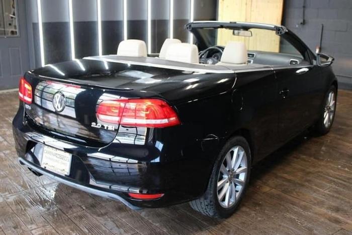 2012 volkswagen eos komfort hard top convertible 2d in twinsburg, ohio
