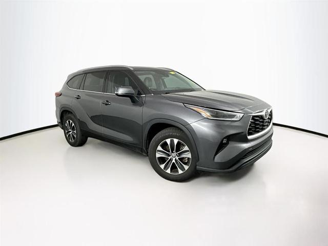 2021 toyota highlander xle