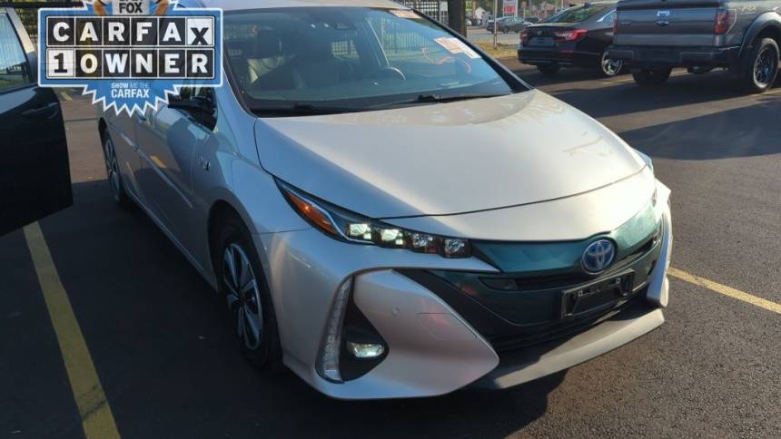 2018 toyota prius prime plus