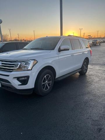 2018 ford expedition xlt