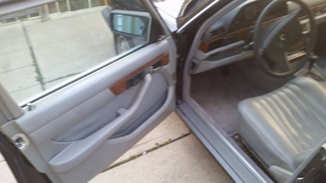 1984 mercedes-benz 380se base sedan 4-door 3.8l