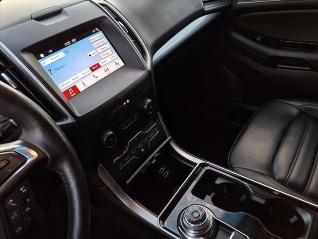 2019 ford edge sel