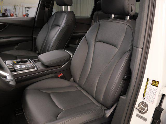 2023 audi q7 45 premium plus
