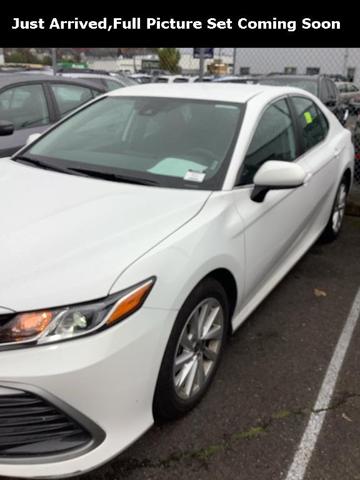 2023 toyota camry le