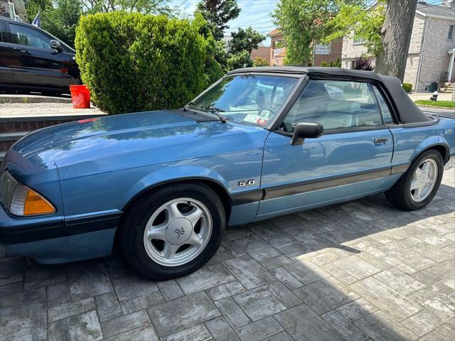1990 ford mustang lx