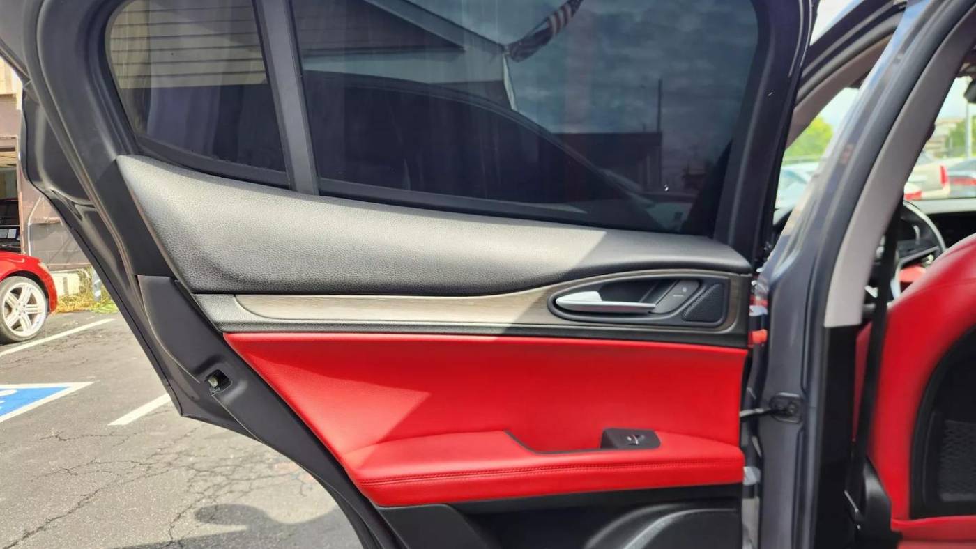 2018 alfa romeo stelvio ti