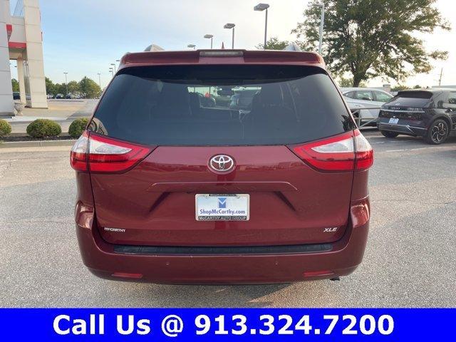 2019 toyota sienna xle