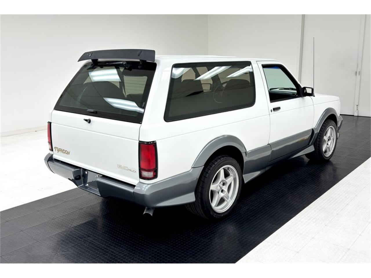 1993 gmc typhoon
