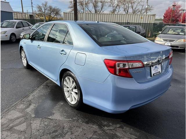 2013 toyota camry hybrid xle
