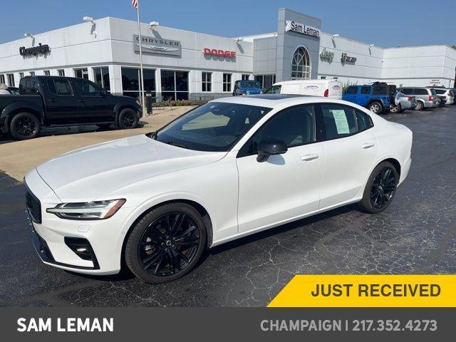 2024 volvo s60 b5 plus black edition