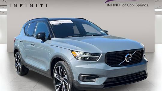 2021 Volvo XC40 r-design