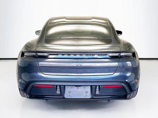 2021 porsche taycan