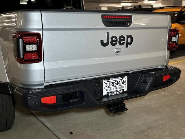2023 jeep gladiator sport