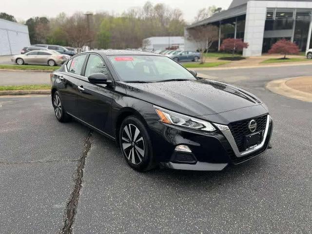 2022 nissan altima 2.5 sv