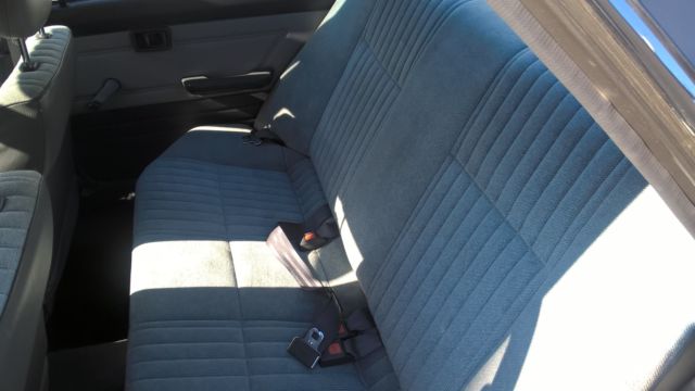 1988 nissan sentra e sedan 4-door 1.6l