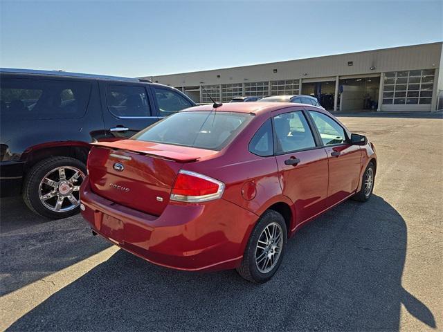 2010 ford focus se