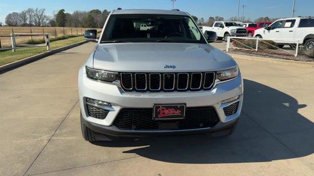 2022 jeep grand cherokee 4xe base