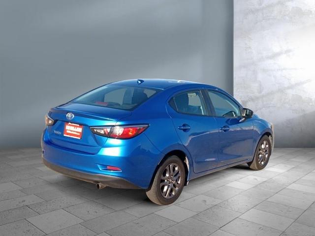2019 toyota yaris sedan le