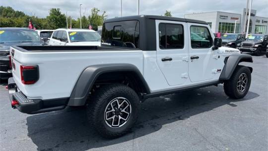 2024 Jeep Gladiator