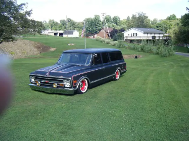 1968 chevy suburban custom