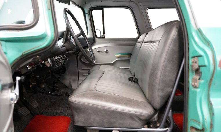 1960 chevrolet suburban carryall
