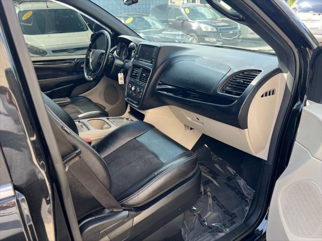2019 dodge grand caravan sxt