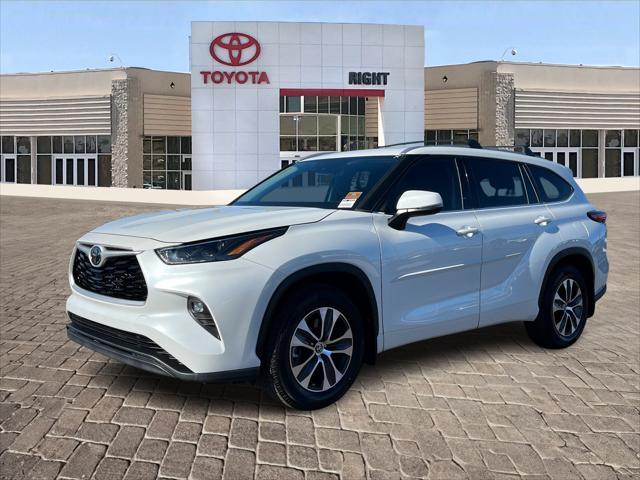 2022 toyota highlander xle
