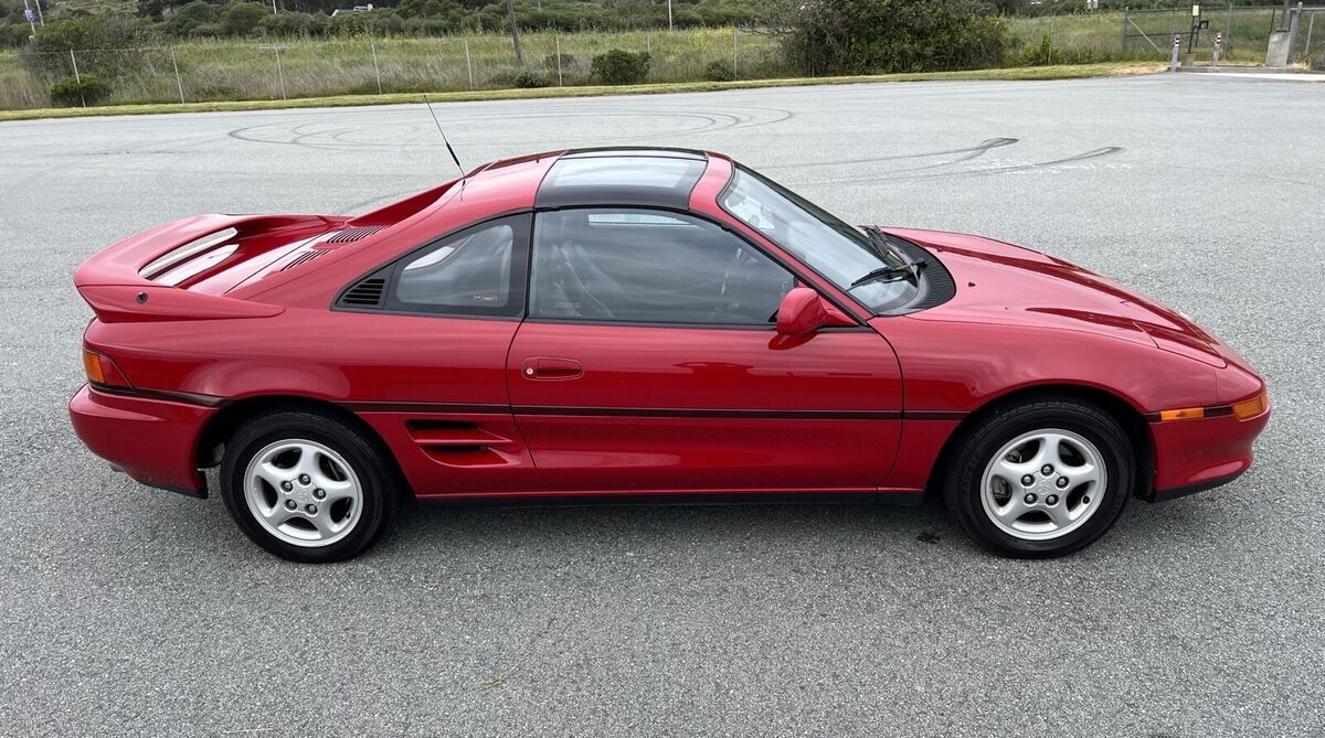 1991 toyota mr2 red sport roof