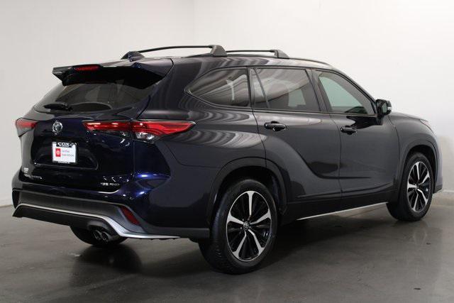 2022 toyota highlander xse