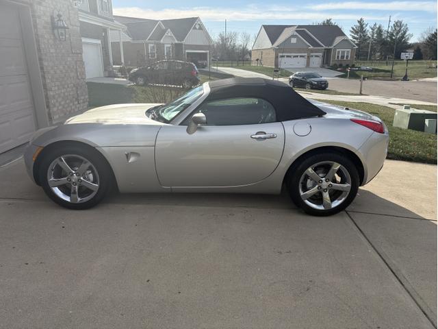 2007 pontiac solstice base